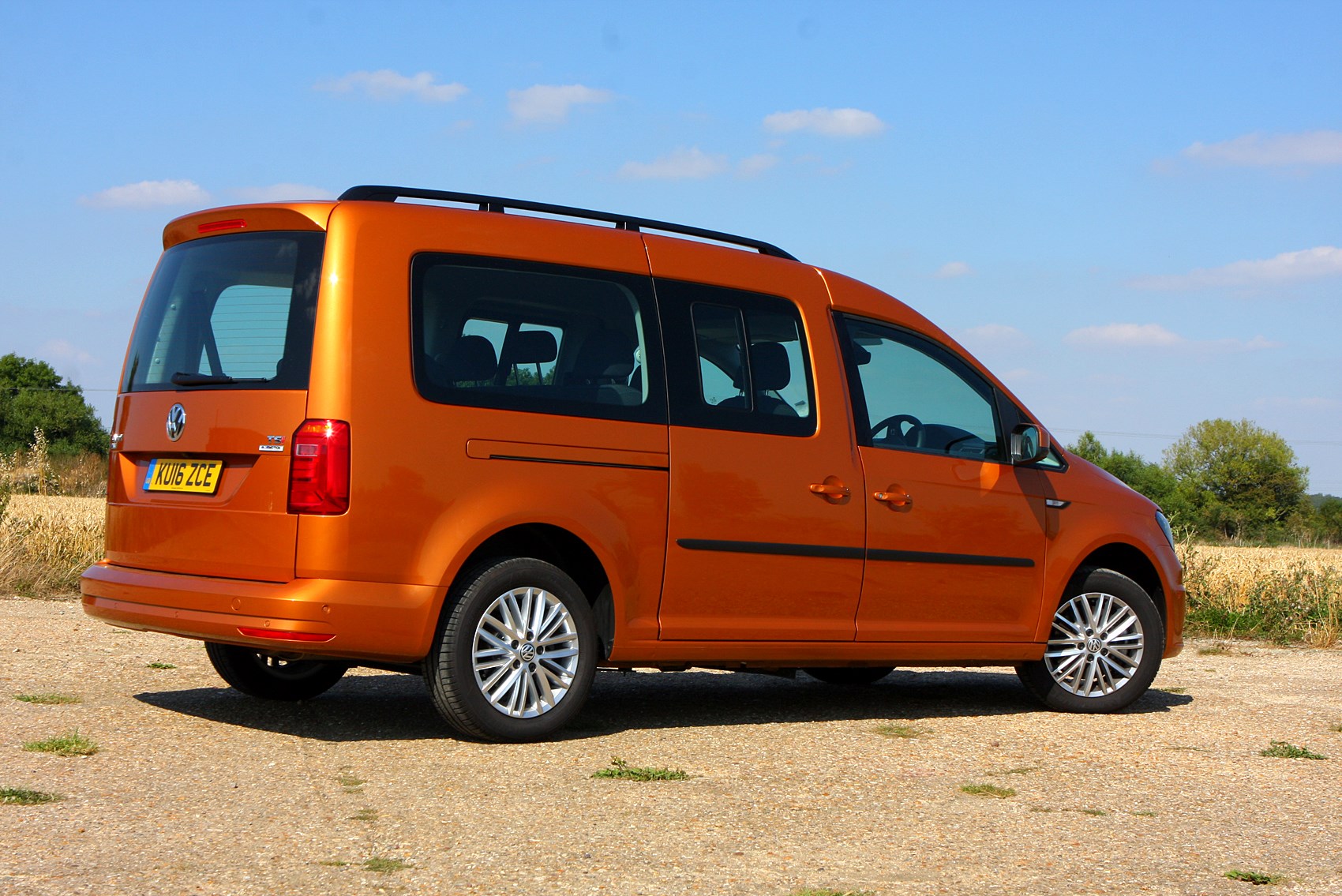 Volkswagen Caddy Maxi Life Estate Review (2015 ) Parkers
