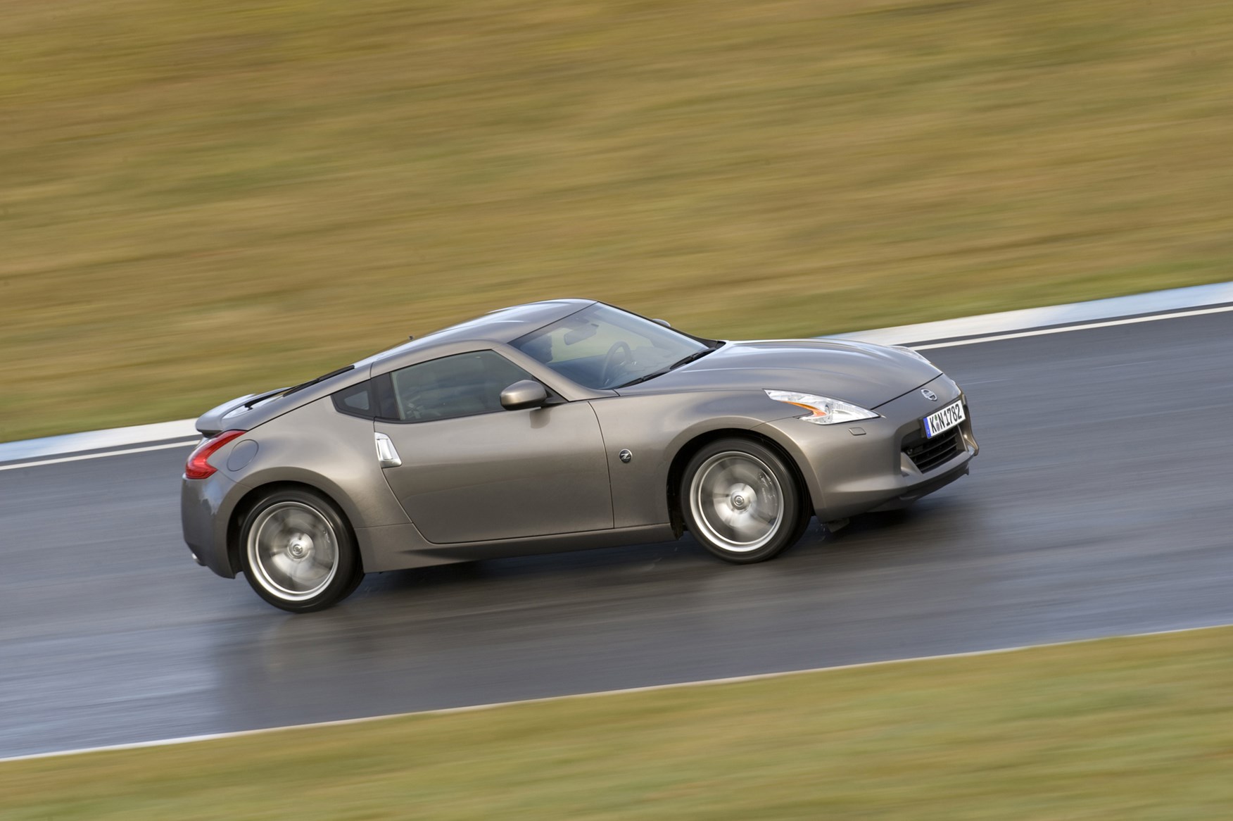 Nissan 370Z Coupe Review 2009 Parkers